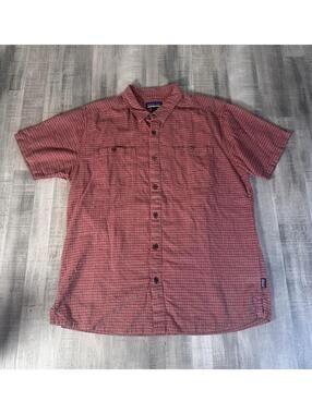 Patagonia Button Up Shirt Men’s Large Red Checkered Hiking Farm Short Sleeve